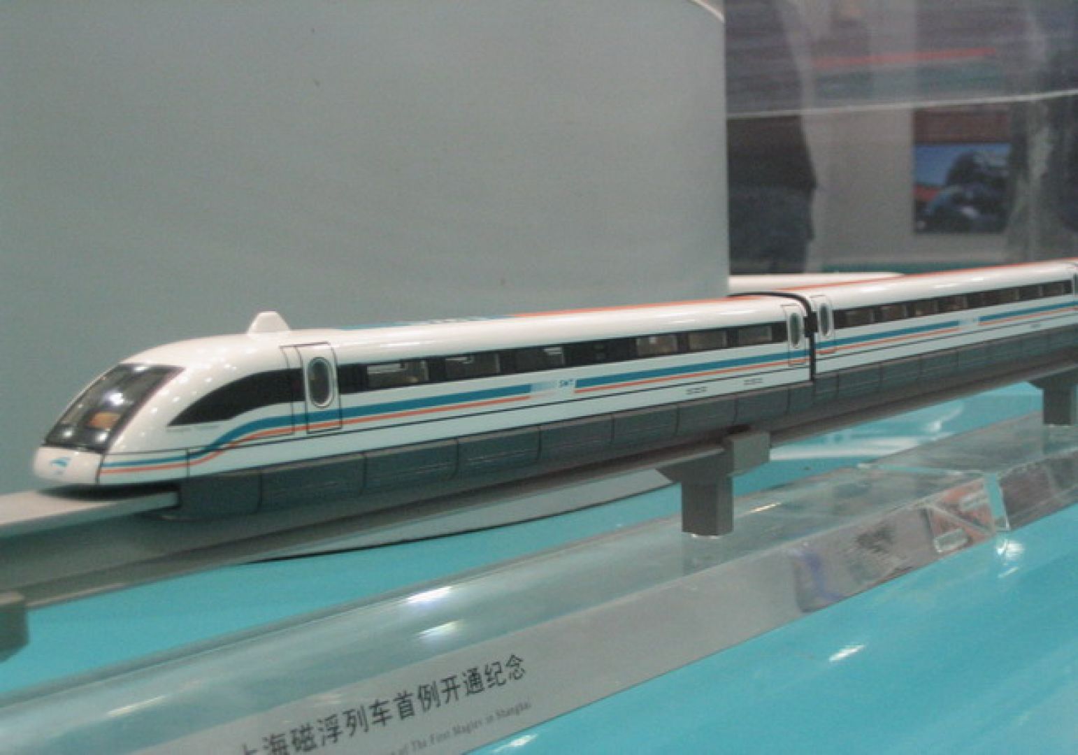 20110228125507l1-031_resize